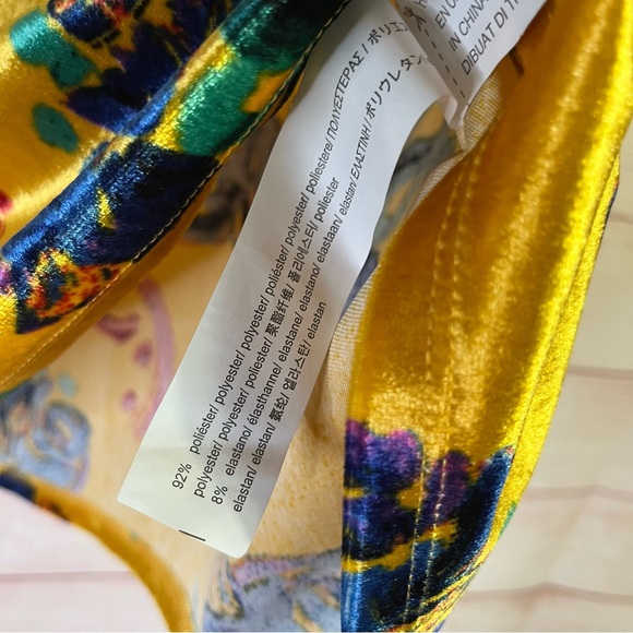 Zara  Floral Velvet Top Size Small - Picture 4 of 4